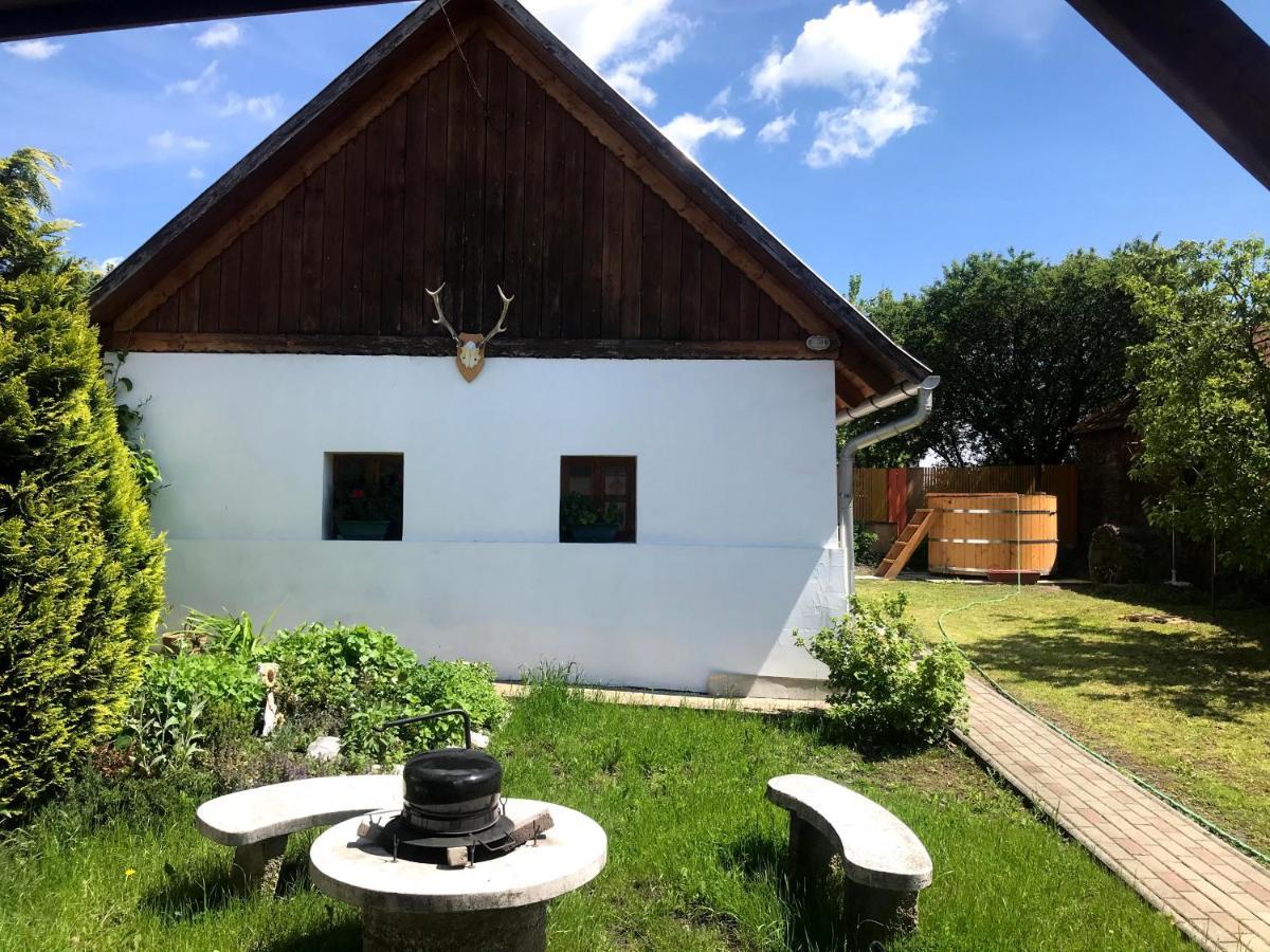 Postakocsi Vendeghaz Kisgyor Hotel Екстериор снимка